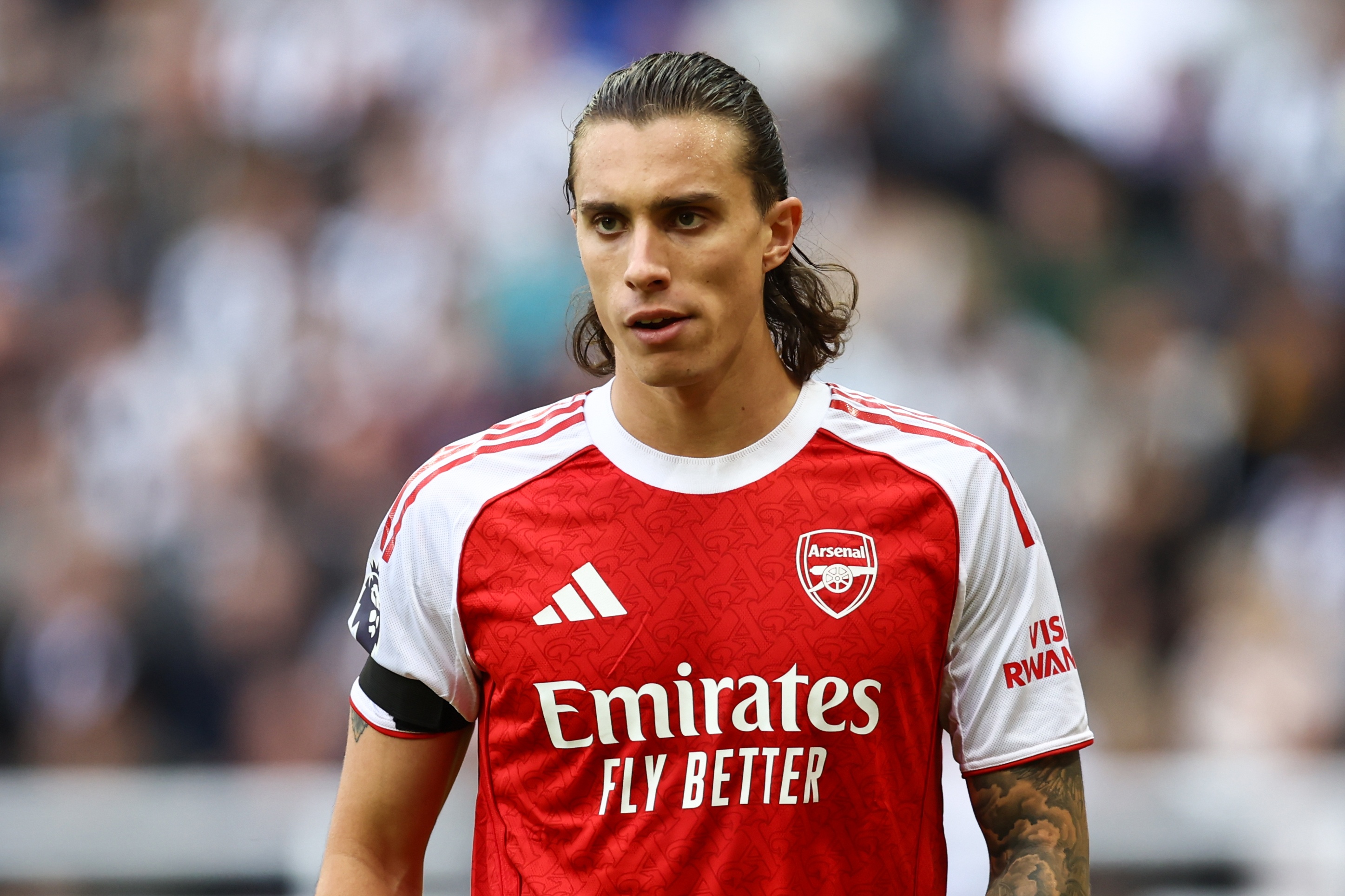 开云-爱游戏-卡拉菲奥里：伦敦太拥堵所以不爱开车 枪手训练与意大利完全不同