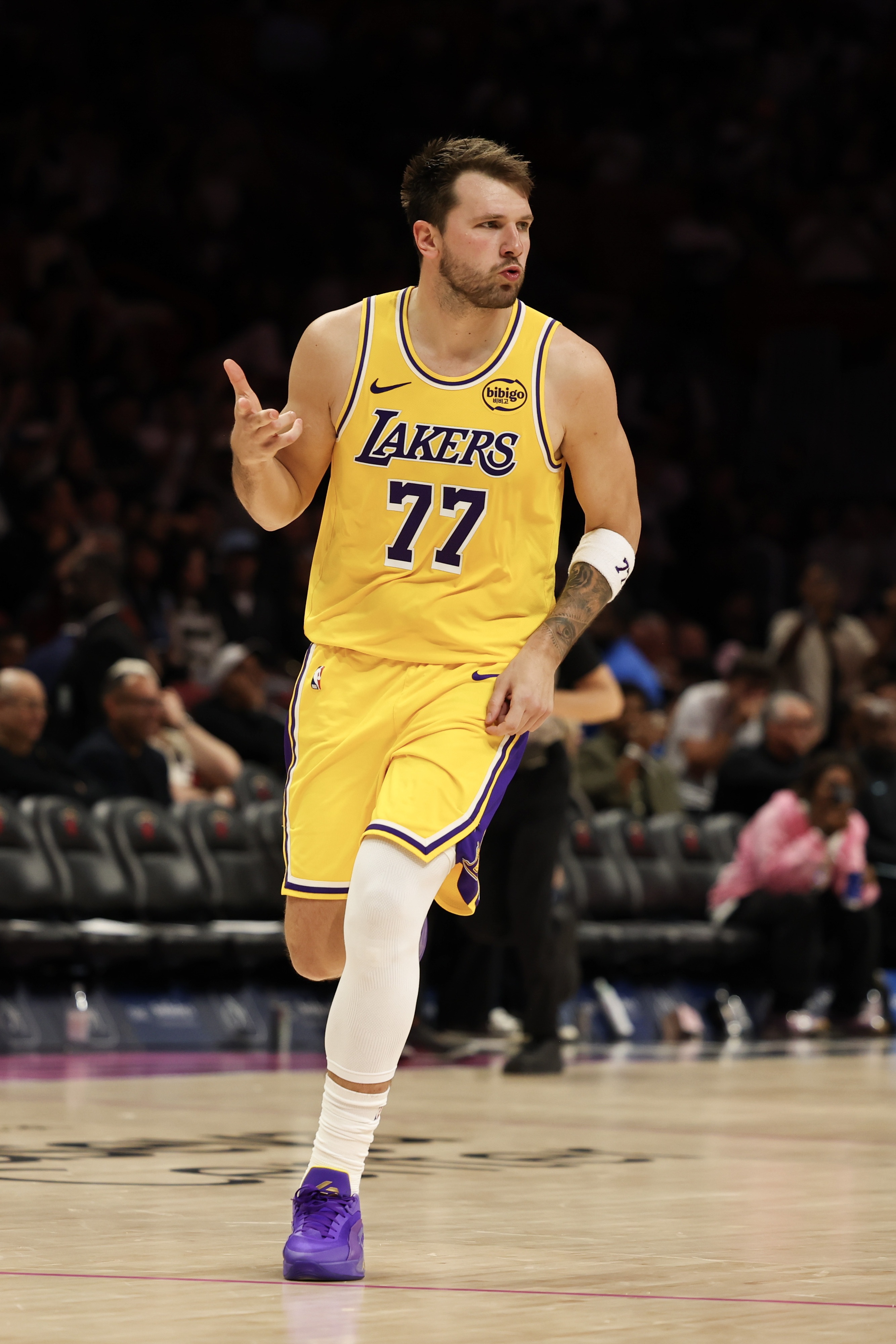 开云体育平台-现役单场60+得分榜都有谁？18人上榜&amp;克莱堪称高效 竟6人砍过70+