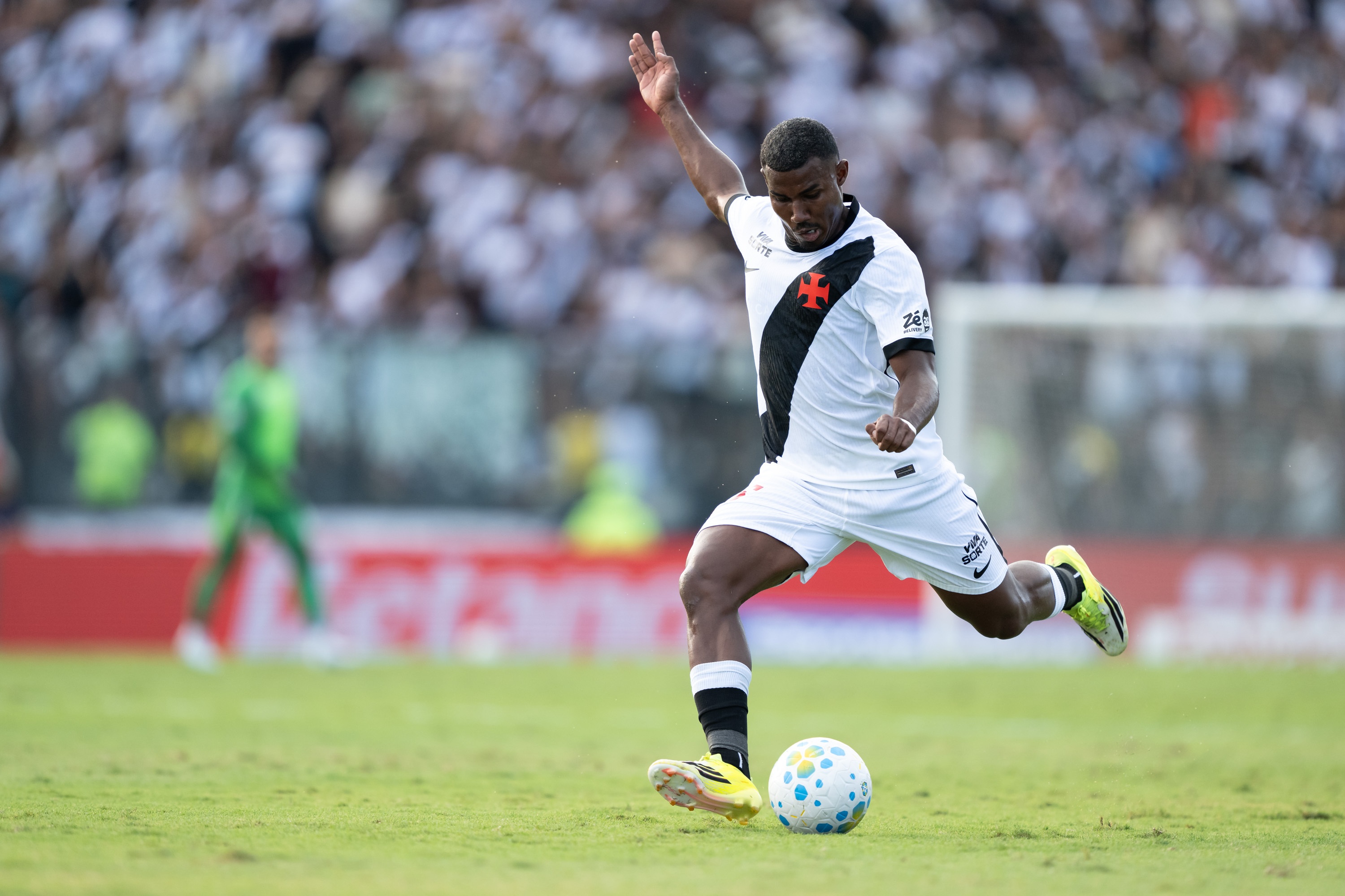 巴媒：多特和药厂有意瓦斯科达伽马后卫库巴亚诺，已进行接触